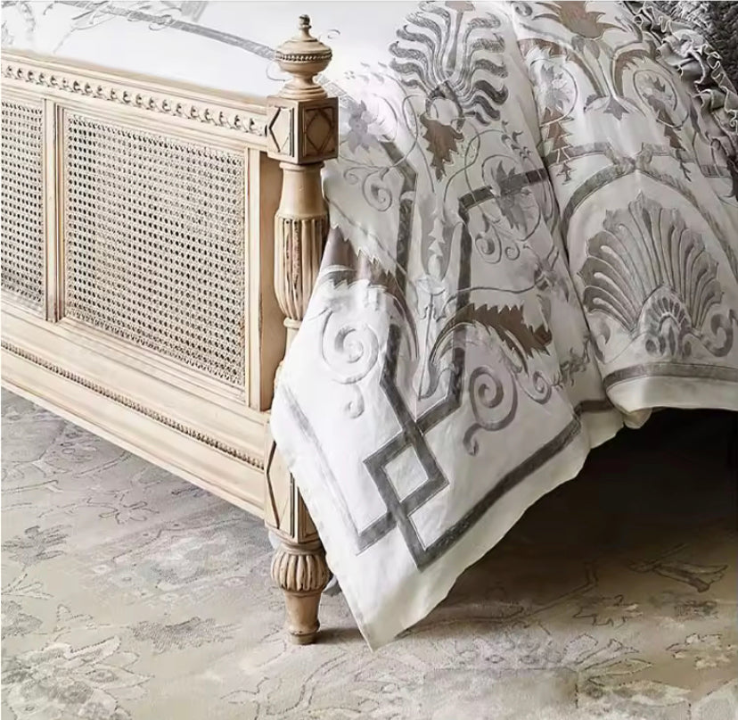 French Style Solid Wood Rattan King Size Bed Hand Carved Bedroom Queen Size Bed Furniture Sets