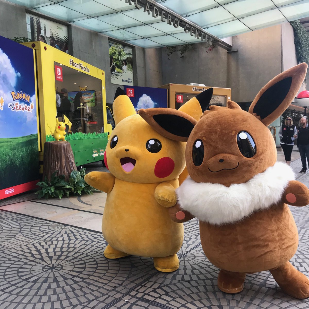 Mascot Costumes Adults High Quality Pikachu Pokemon//Eevee Ibraimi up to 2.60M Mascot Costumes